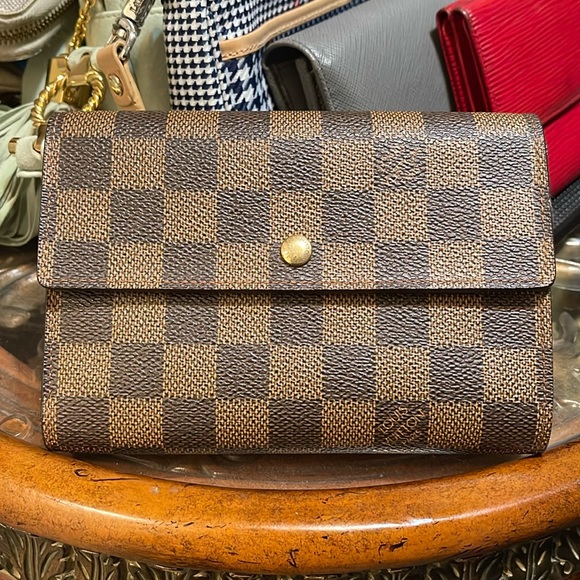 Handbags - LV Wallet